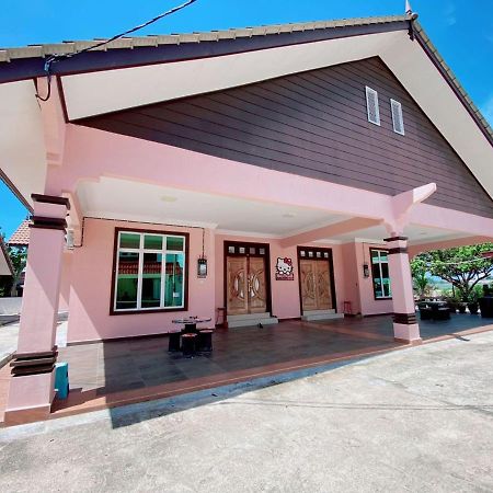 Hellokitty House - Unit 1 Villa Kuala Terengganu Exterior photo