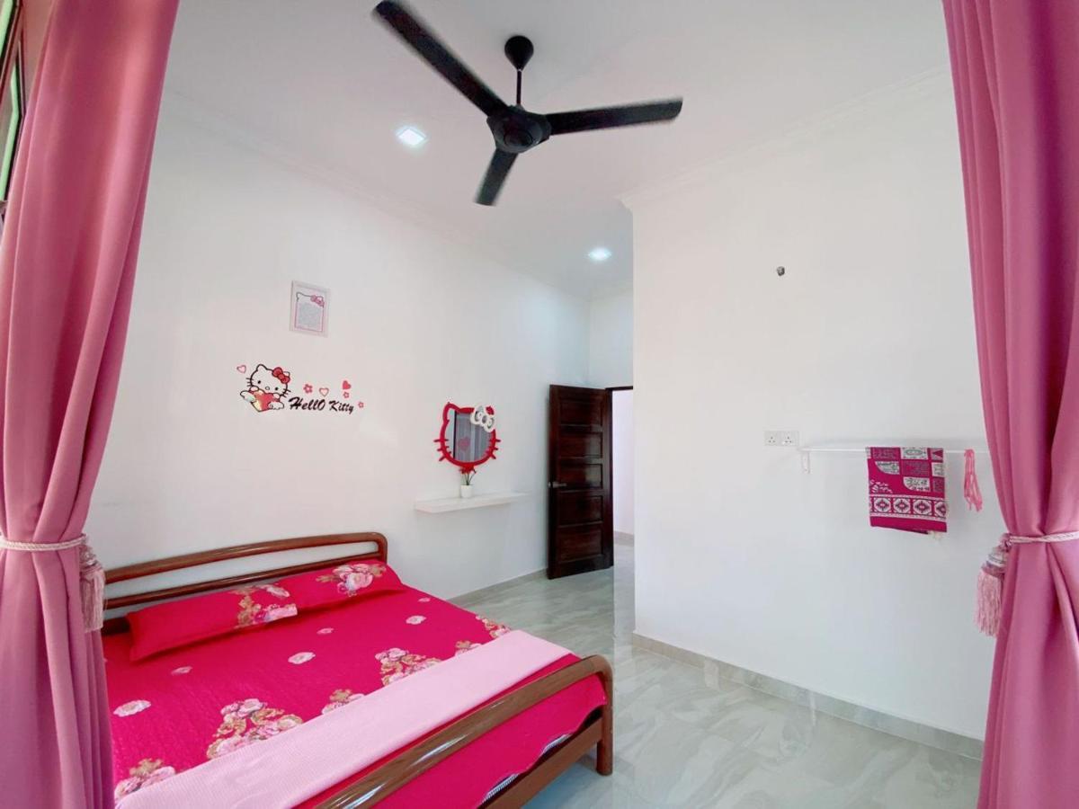 Hellokitty House - Unit 1 Villa Kuala Terengganu Exterior photo